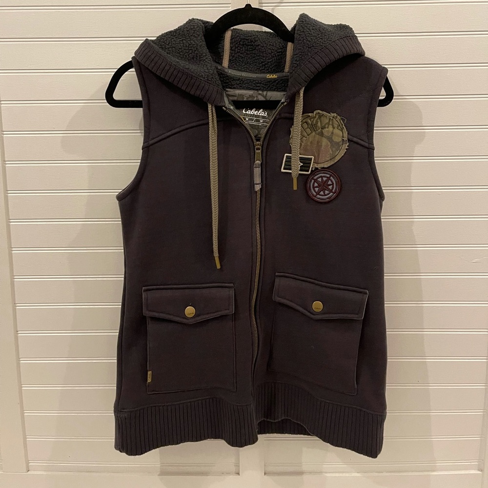 Cabela’s Medium Vest